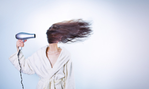Jak prawidłowo suszyć włosy?