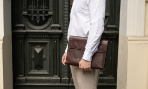 Jak wybrać idealną torbę skórzaną męską – przegląd modeli
