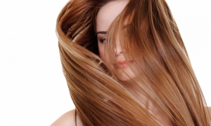 Ziołowy olejek przeciw wypadaniu włosów