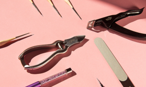 Jak prawidłowo dezynfekować i sterylizować narzędzia do paznokci?